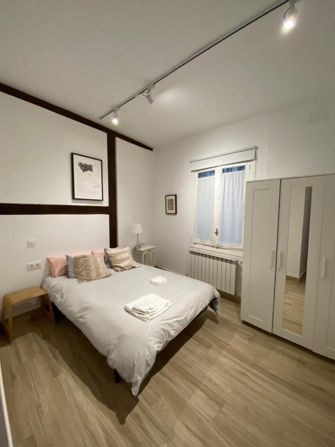 Opera-Suites Luxury La Boheme, In The Very Center Of Madrid. Exterior photo